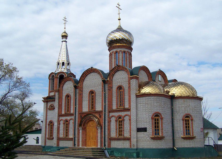 п. Кировский. Храм Успения Божией Матери.