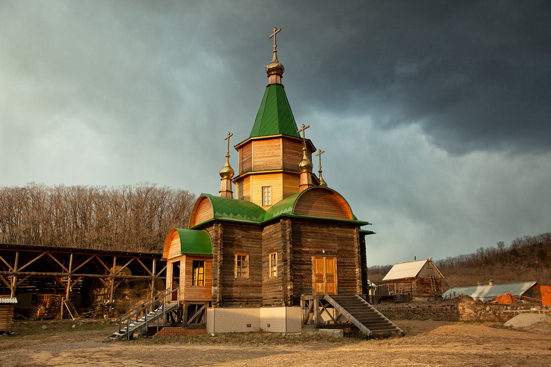 Горные ключи. Свято-Троицкий Николаевский мужской монастырь