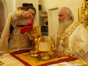 Фото. Владивосток. Праздничная Божественная литургия в Покровском кафедральном соборе