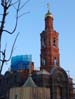 Архиепископ Вениамин освятил главный купол нового храма в г. Артеме и наградил попечителей