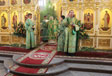 Фото, Владивосток. 3 июня 2012 года, день Святой Троицы в Покровском кафедральном соборе