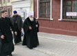 Фото. Владивосток. 4 марта 2012 года митрополит Владивостокский и Приморский Вениамин принял участие в голосовании на выборах Президента России