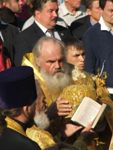 Фото, мощи святителя Николая Чудотворца, молебен возле Покровского храма