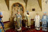 В праздник Успения Пресвятой Богородицы Святейший Патриарх Кирилл и Блаженнейший Митрополит Чешских земель и Словакии Ростислав совершили Литургию в Успенском соборе Московского Кремля