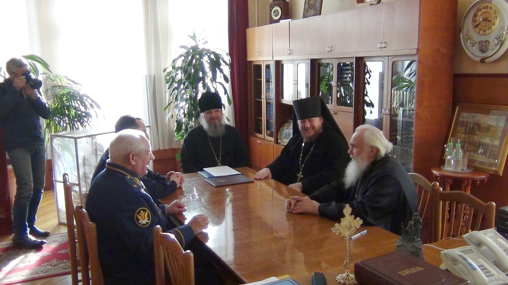 Встреча митрополита Вениамина с начальником управления ГУФСИН по Приморскому краю