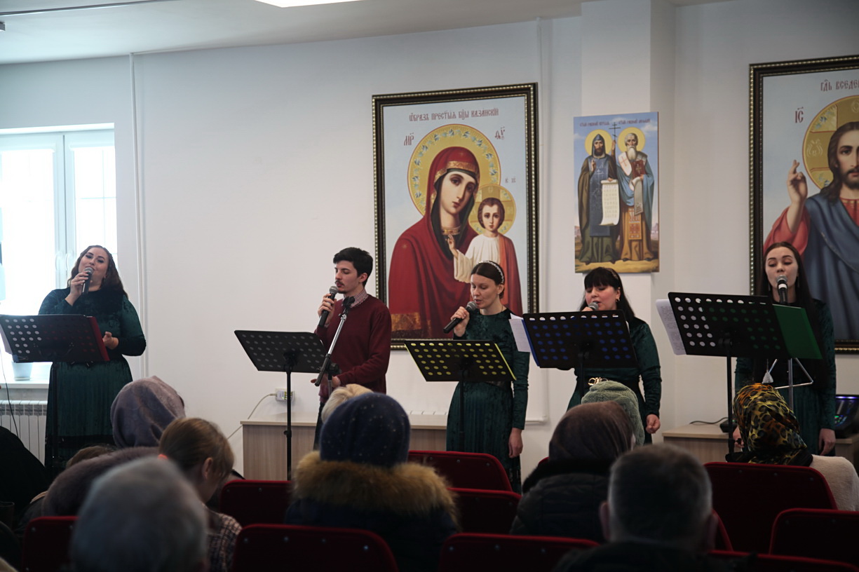 В Казанском соборе прошел концерт церковного хора.