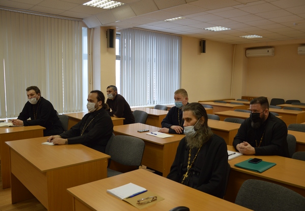 Председатель комиссии по тюремному служению проходит переподготовку в Академии ФСИН России