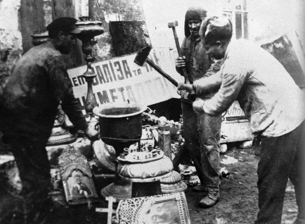 Куда ушли изъятые во время голода 1921 года церковные ценности: новые сведения из рассекреченных источников