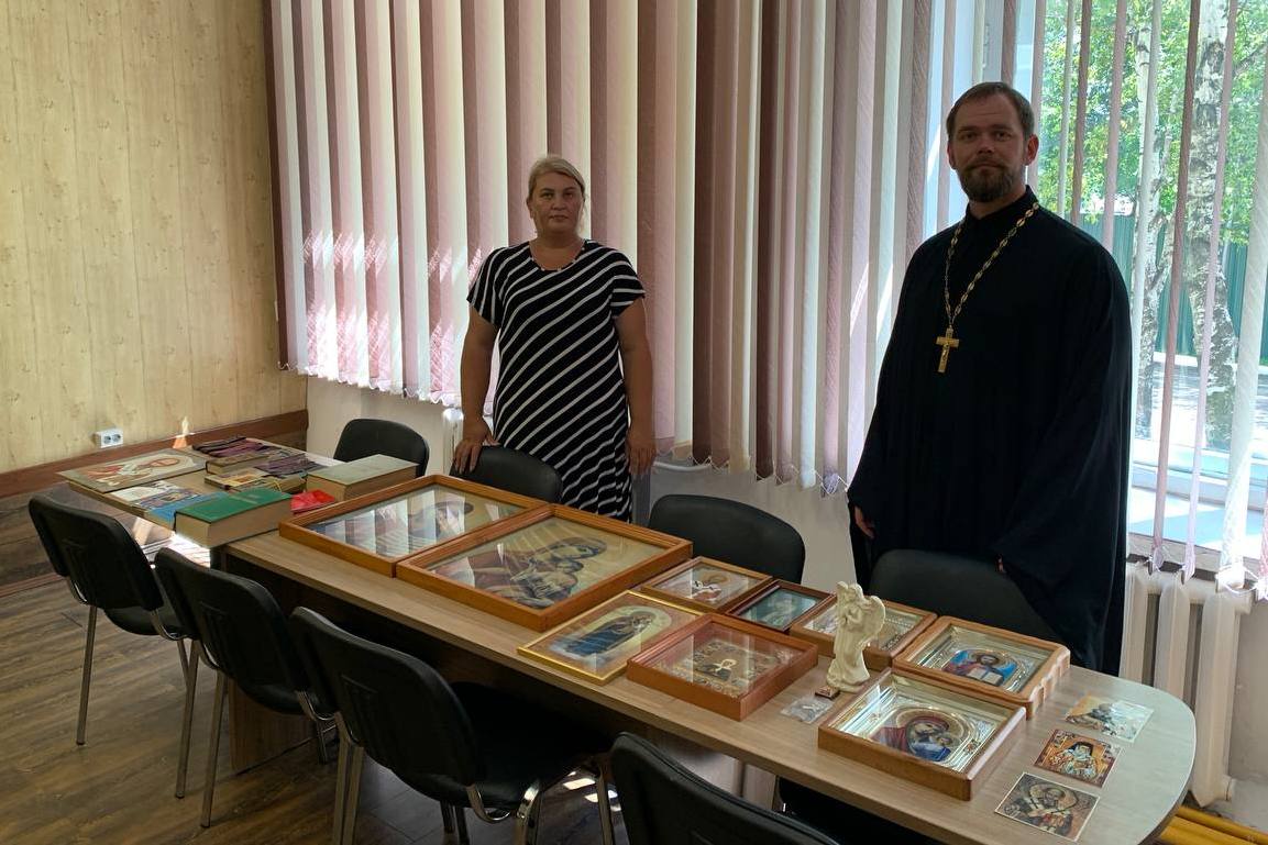 Священник побеседовал с воспитанниками Приморской специальной общеобразовательной школы закрытого типа имени Т.М. Тихого