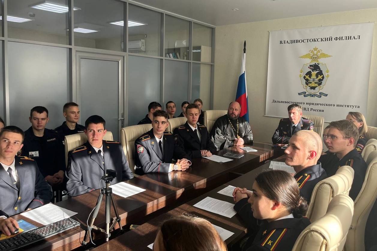 Руководитель отдела стал участником круглого стола «Военно-патриотическая тематика в культурном наследии России»