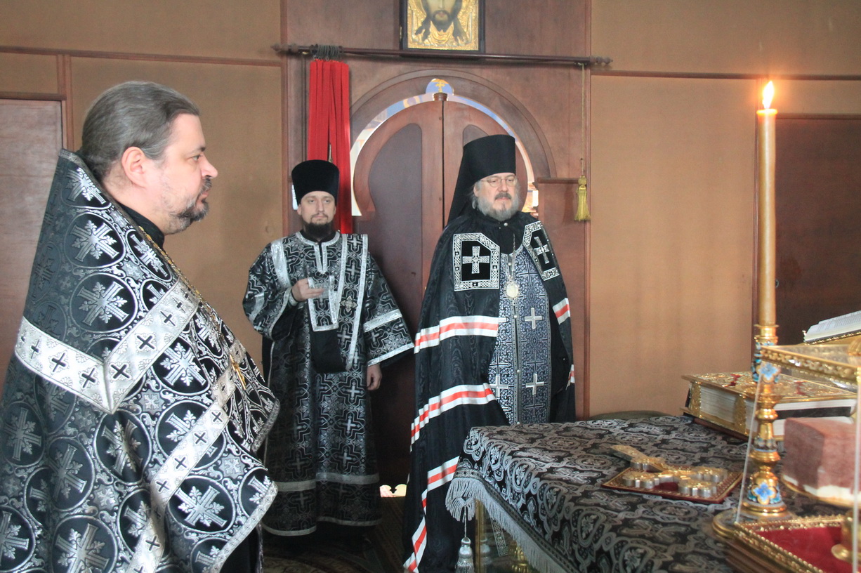 Во вторник первой седмицы Великого поста, епископ Находкинский и Преображенский Николай возглавил уставные богослужения в Казанском Кафедральном соборе г. Находки.