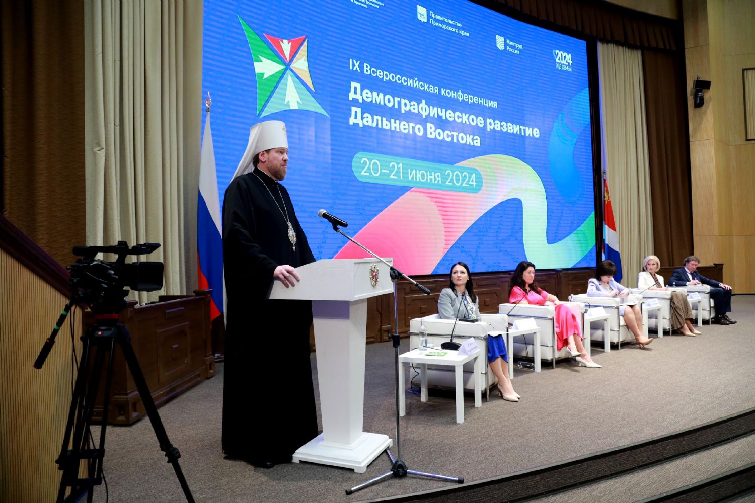 Митрополит Владимир: «Многодетная семья помогает бороться с самым тяжёлым и распространённым грехом нашего времени — эгоизмом»