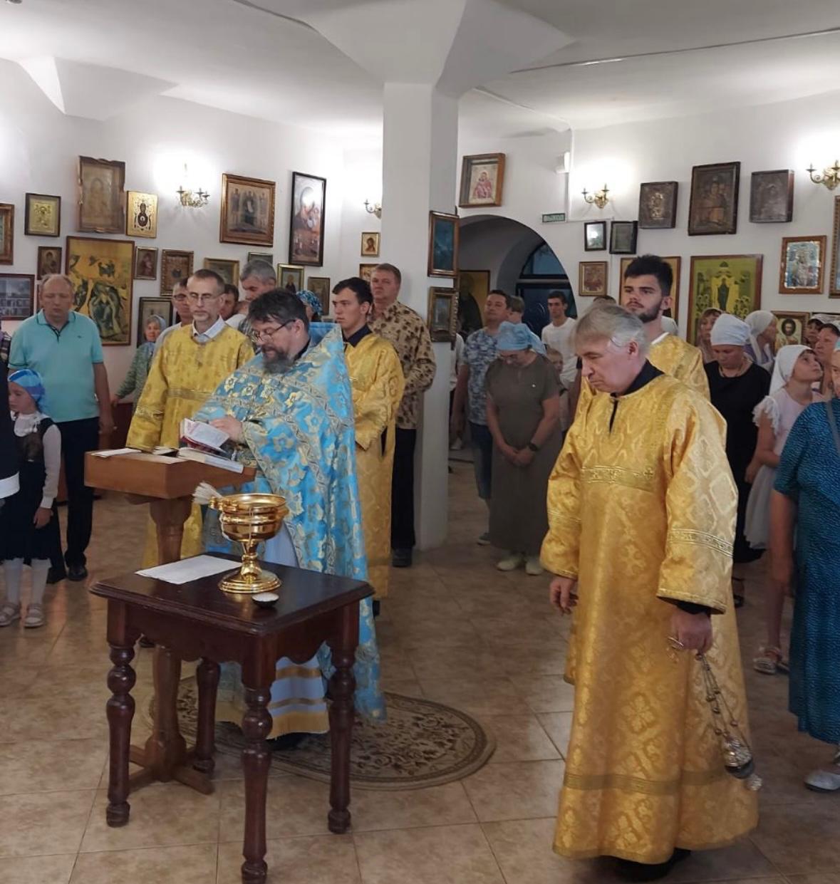 Молебен на начало учебного года в прошёл в Большом Камне.
