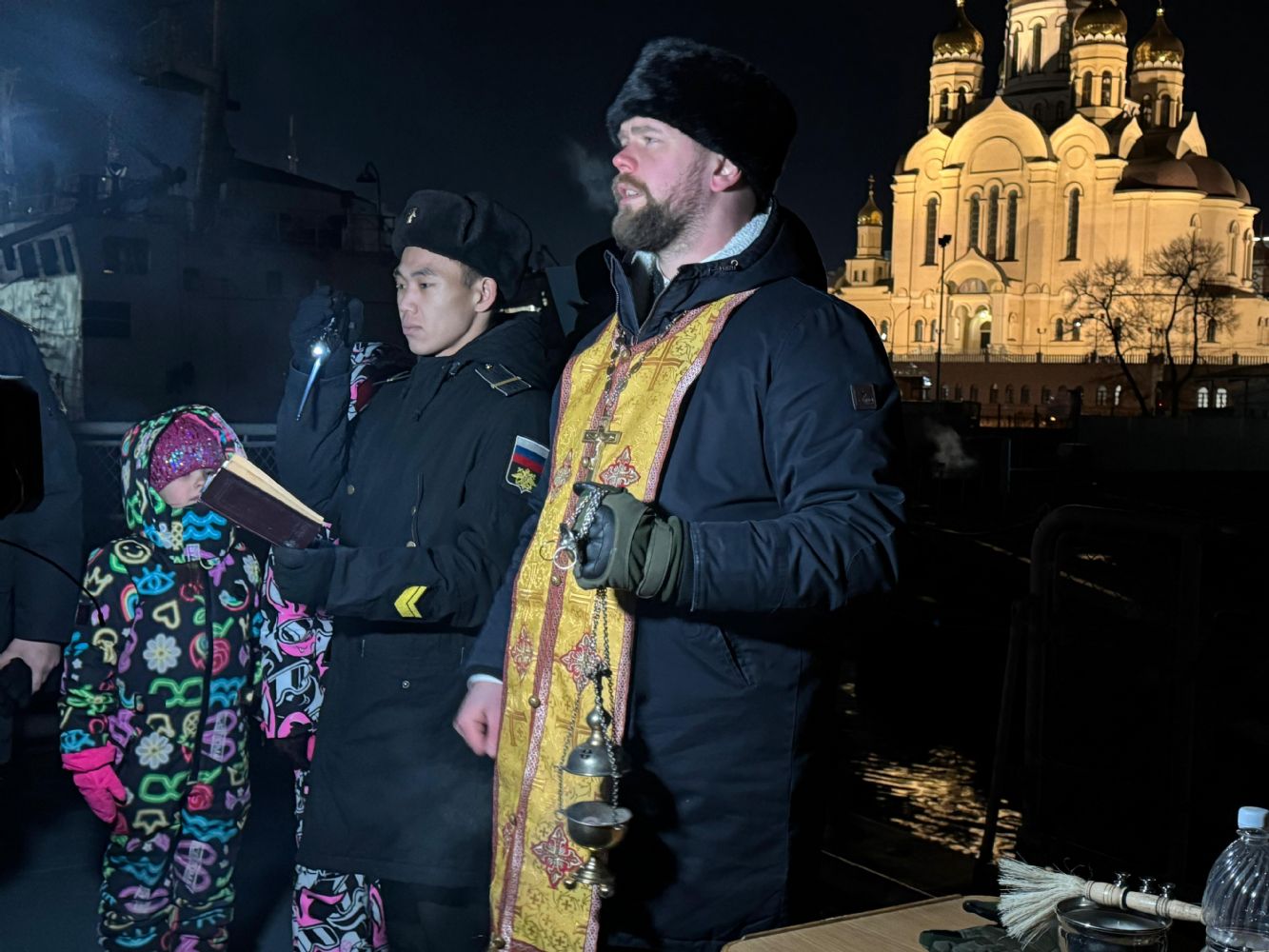 Личный состав корветов "Алдар Цыденжапов" и "Резкий" получили благословение на боевую службу
