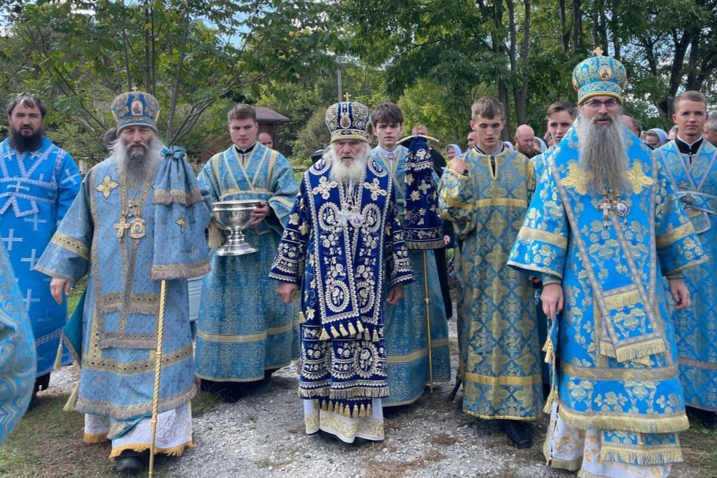 В Богородице-Рождественском монастыре с. Линевичи состоялись престольные торжества