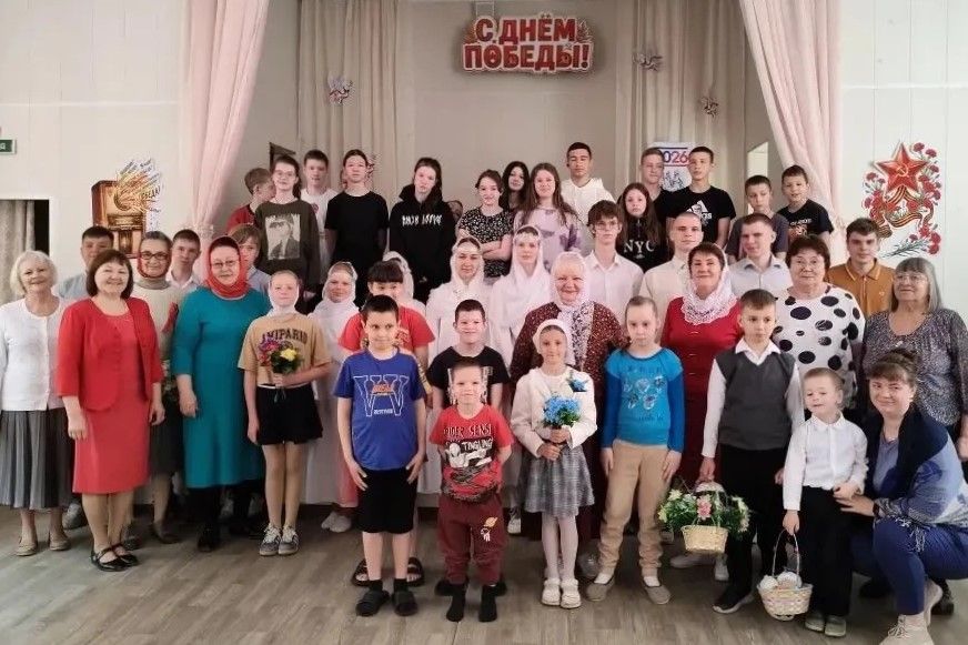 Воспитанники воскресной школы храма с. Спасское подарили Пасхальную радость воспитанникам детского дома