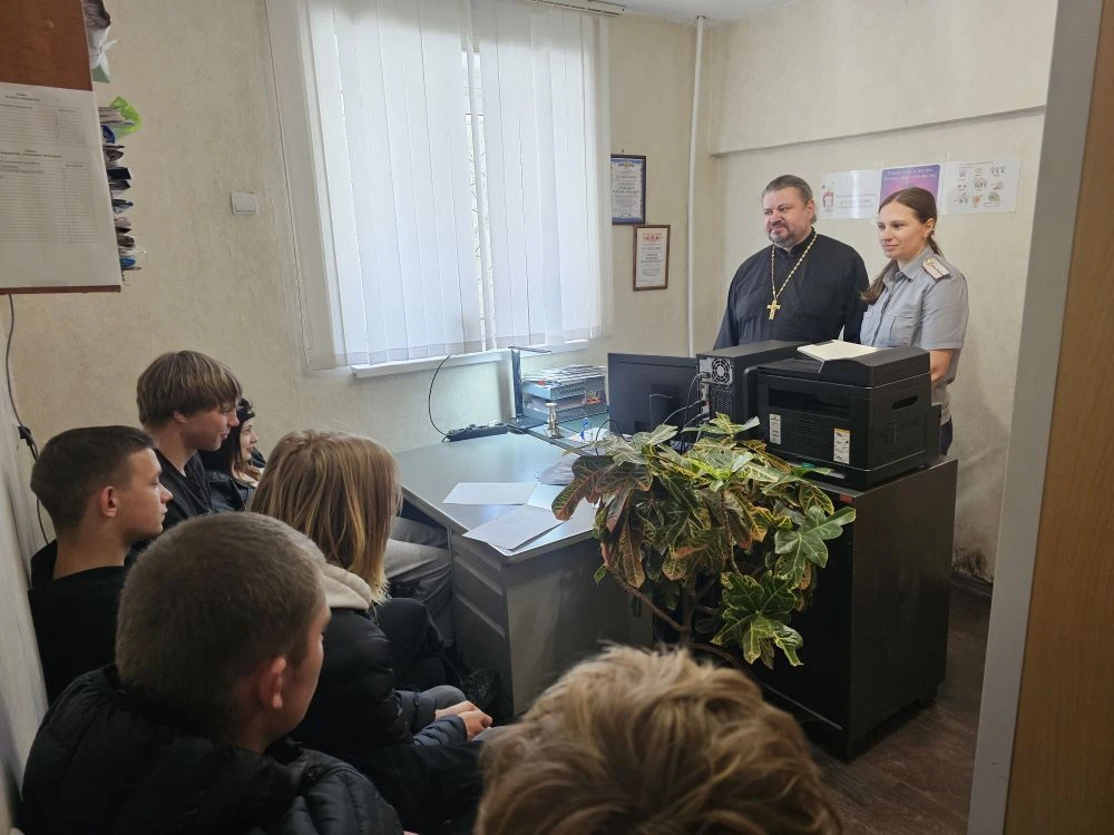 Священник провёл беседу в Уголовно-исполнительной испекции.