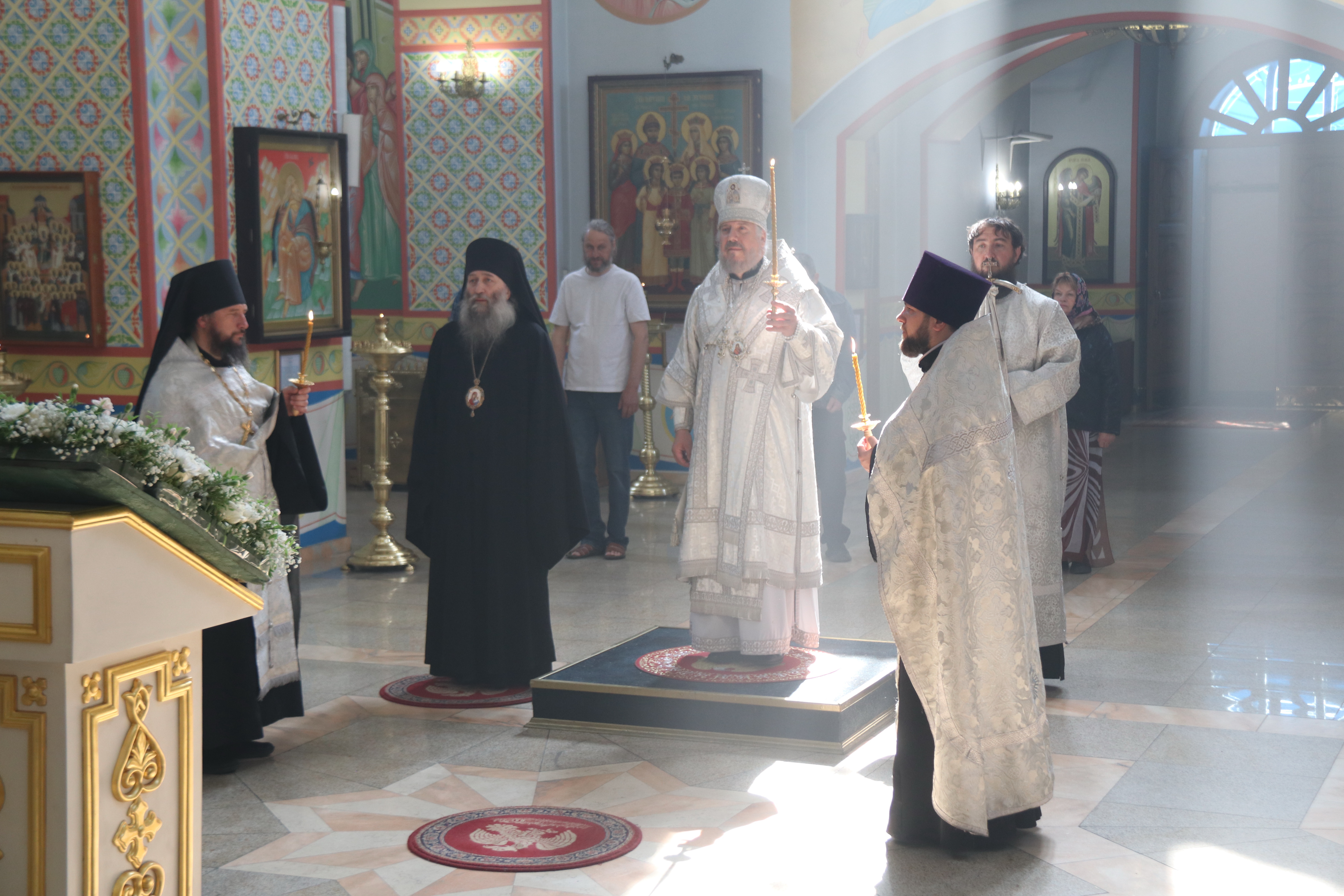 Епископ Николай возглавил вечернее богослужение в Казанском соборе.