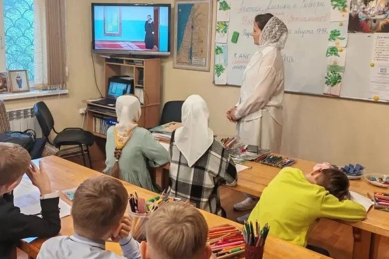 В воскресной школе храма п. Угловое прошло занятие, посвящённое святителю Иннокентию Московскому