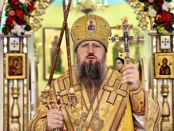 Литургию в храме Новомучеников и исповедников Церкви Русской в день перенесения мощей свв. блгвв. князя Петра и княгини Февронии Муромских совершил правящий архиерей