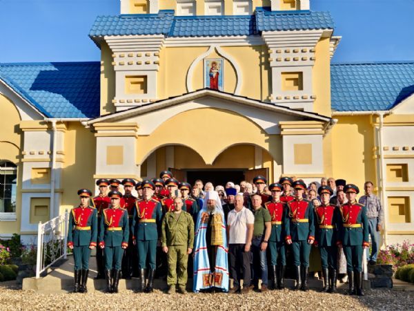 Правящий архиерей совершил всенощное бдение в храме Успения Пресвятой Богородицы п. Пограничный