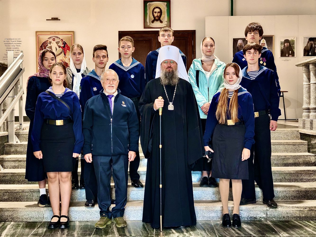 Митрополит Павел встретился с учащимися Православной школы из города Иваново